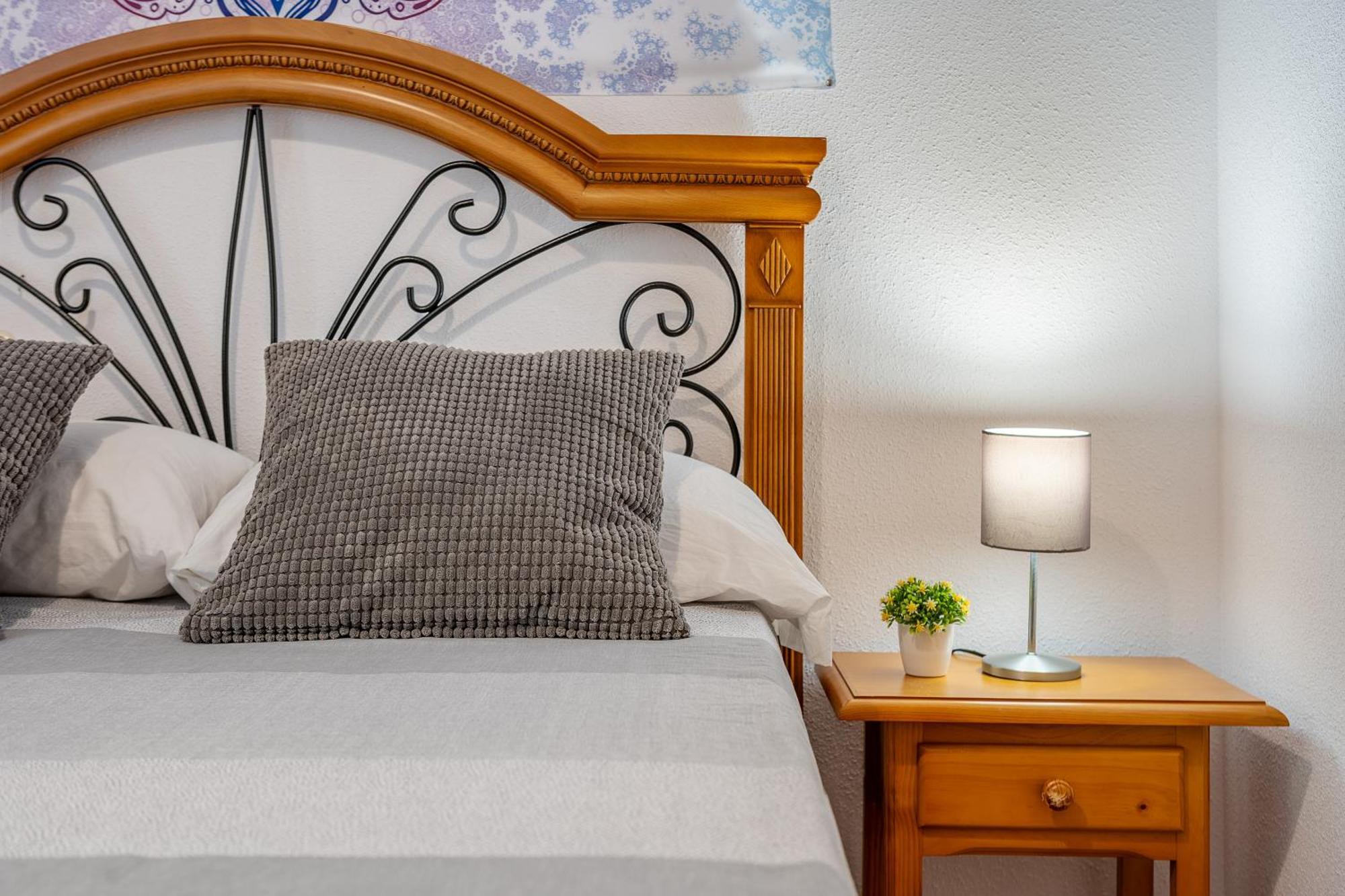 Amplio Apartamento En Gueejar Sierraアパートメント エクステリア 写真